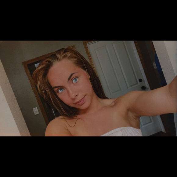 Meet your Posher, Alica - Picture 1 of 1